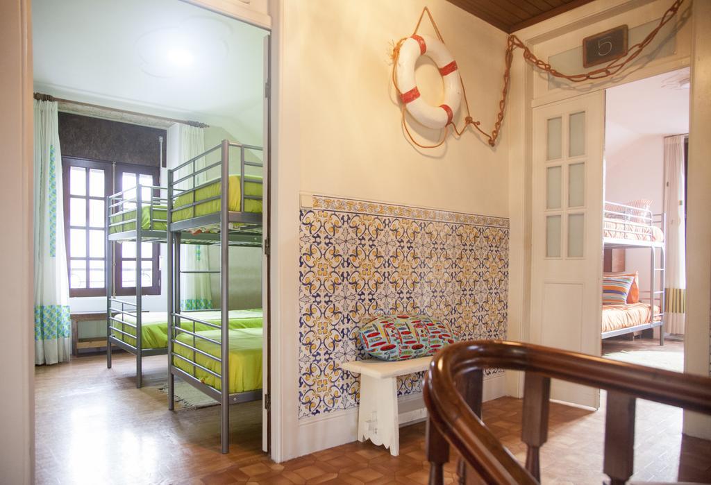 18St. Hostel Эшпинью Экстерьер фото